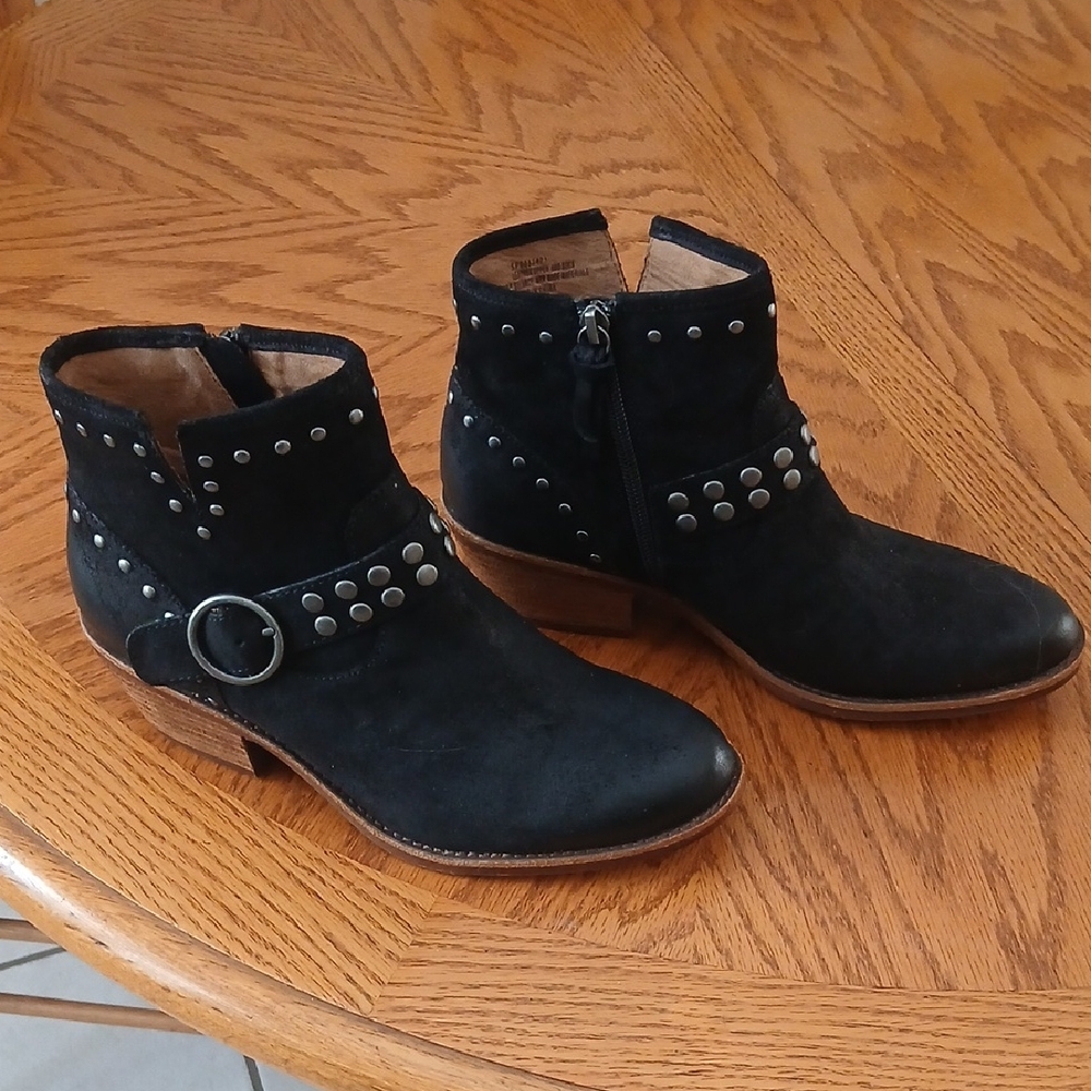 Sofft Black Studded Ankle Booties - Picture 7 of 8